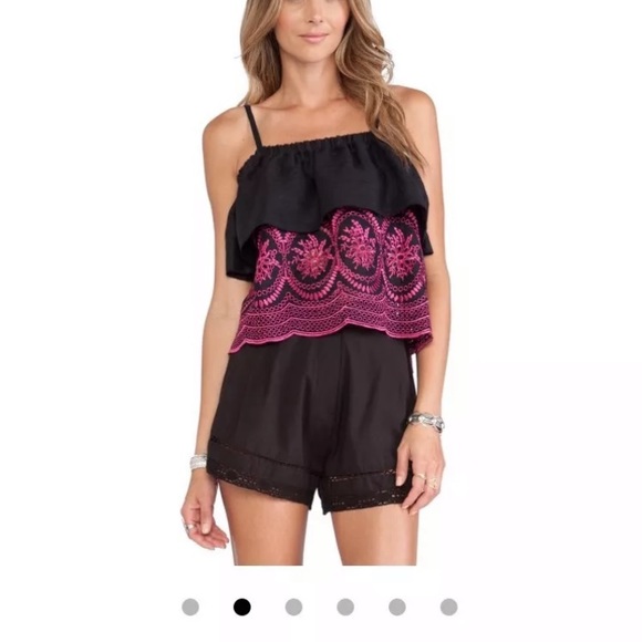 TULAROSA 'Tally' Eyelet Ruffle Top Black Fuschia - Picture 2 of 7